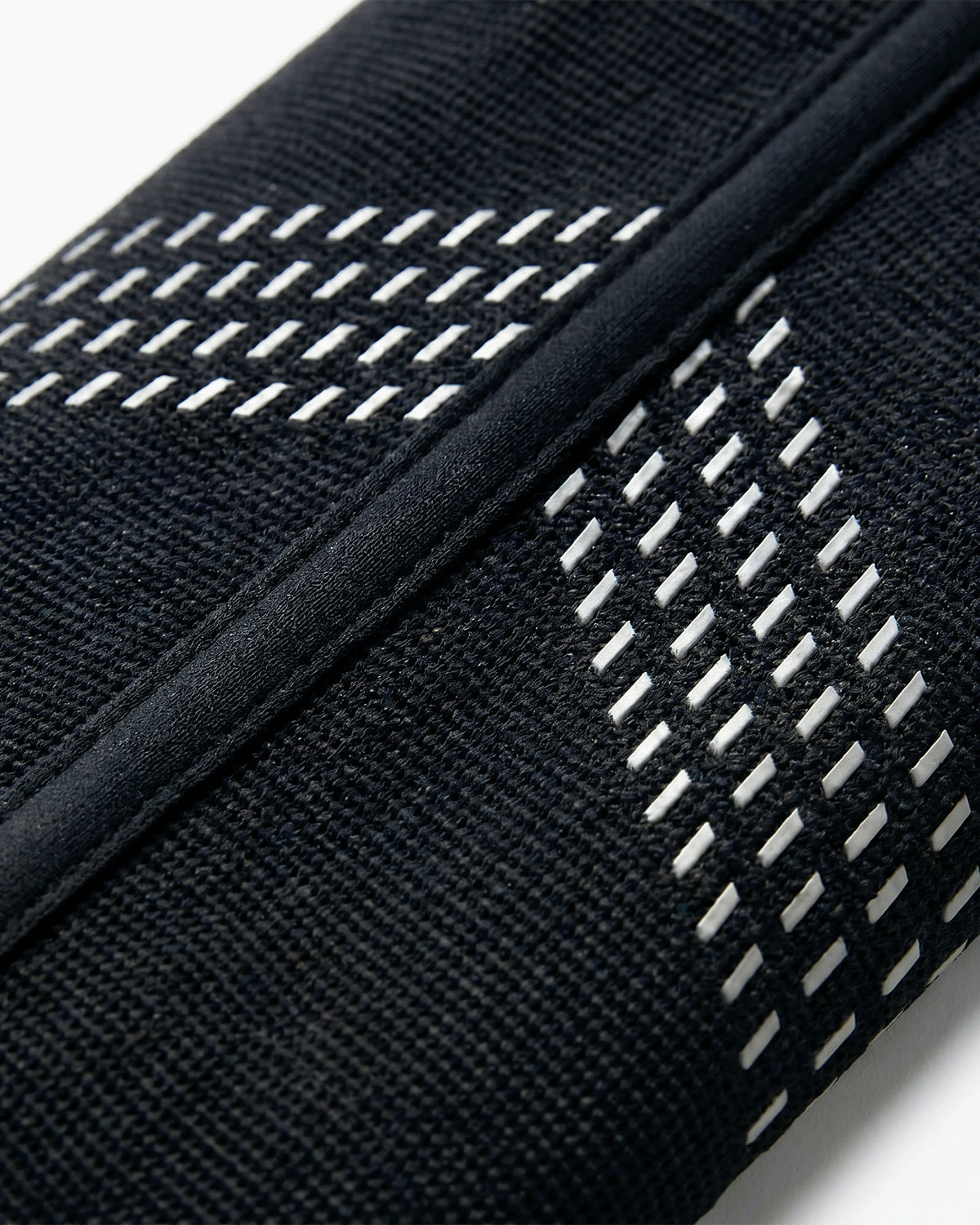 VELITES POWER 5 mm Kniebandage Nahtdetail schwarz