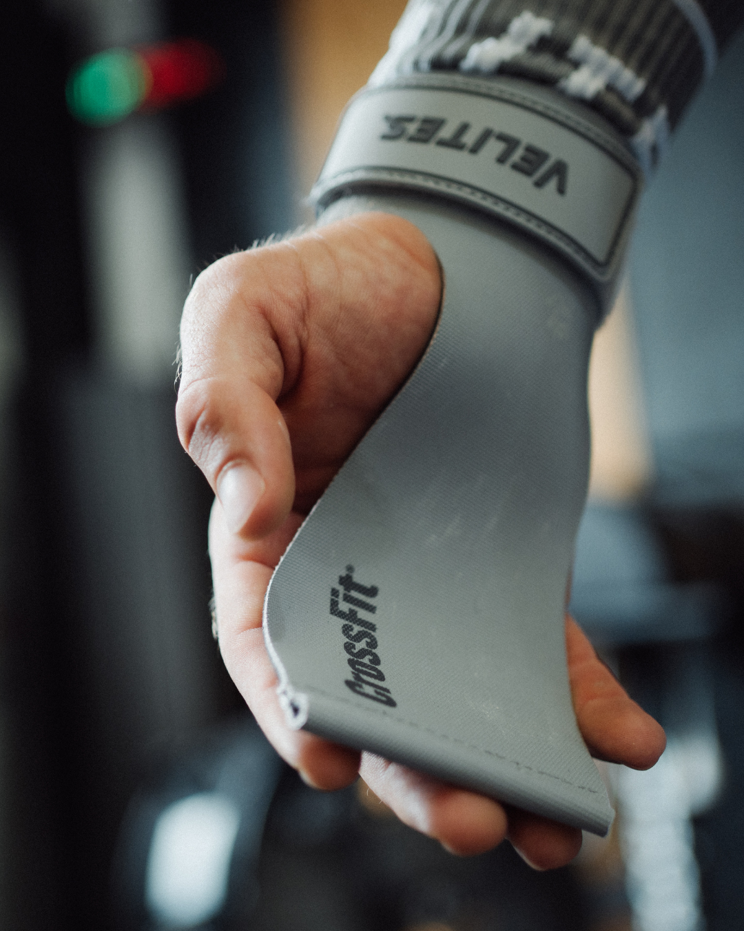 Ergonomic design with integrated wrist support